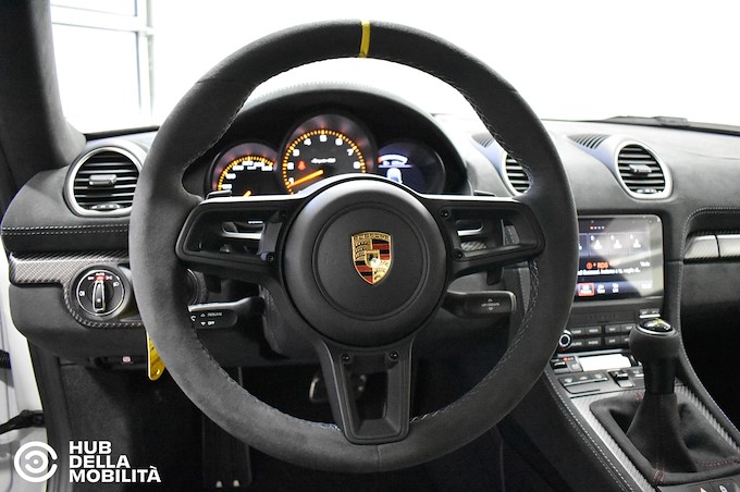 PORSCHE 718 Spyder RS